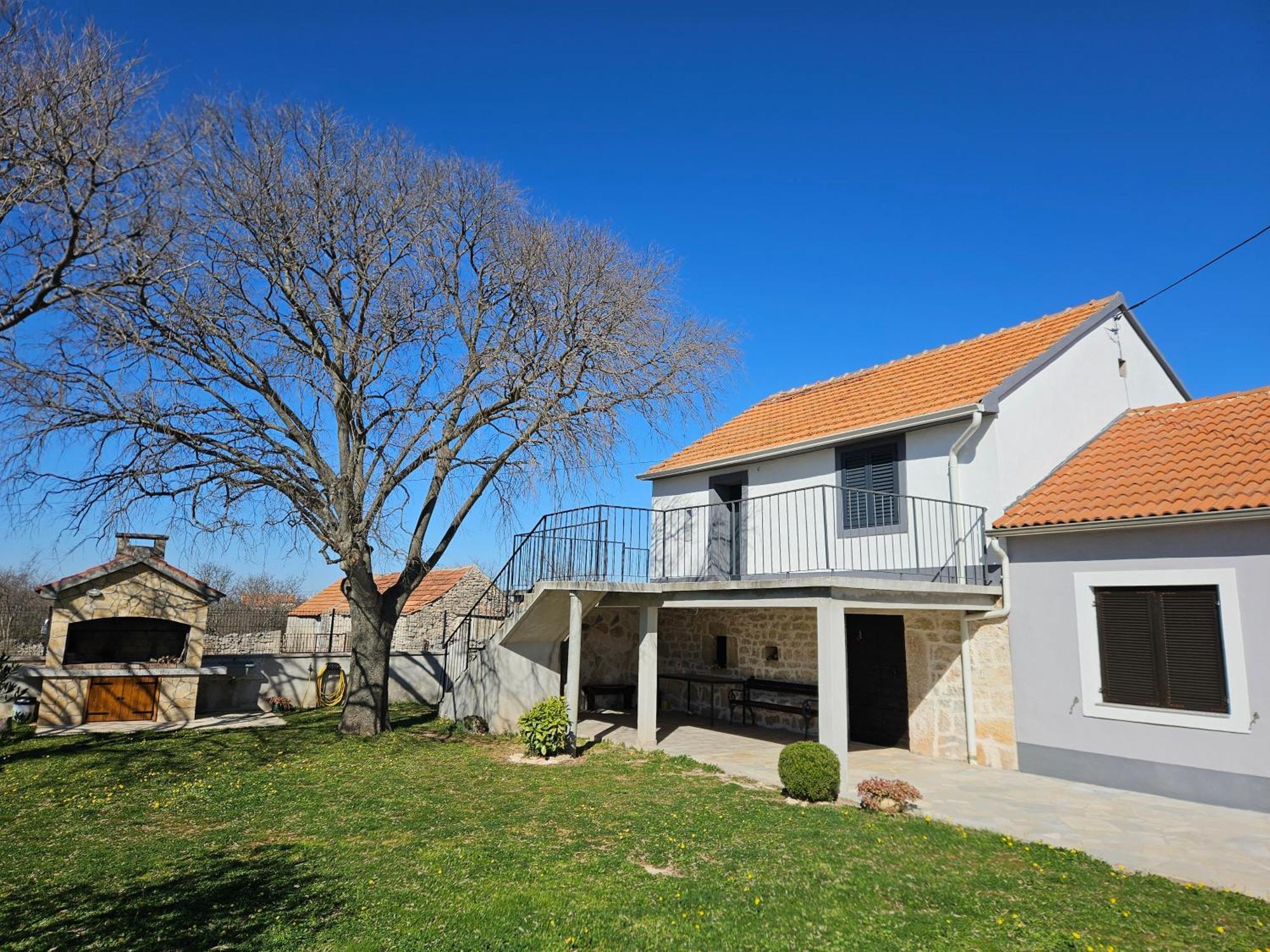 Holiday Home Nena Drnis Exterior photo